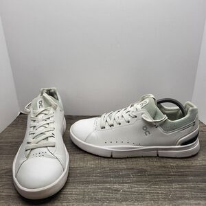On Women's The Roger Advantage Trainers Sneaker Shoes, Size 10.5 (Medium) US